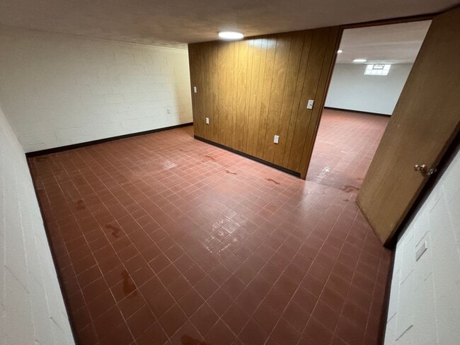 Building Photo - 2770 Tremont Rd