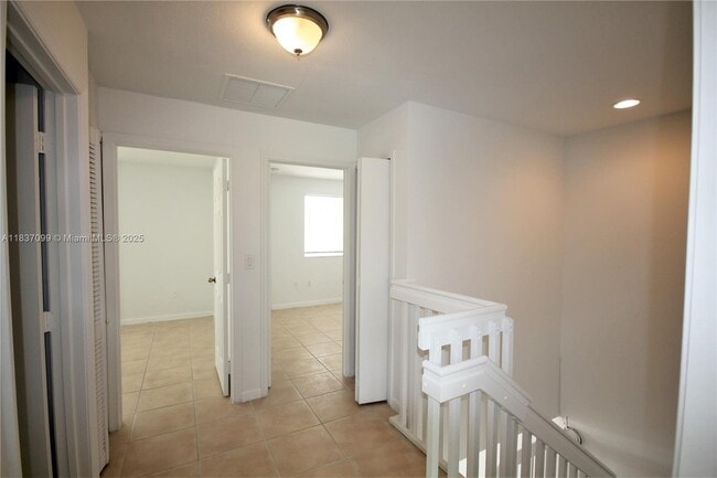 Building Photo - 2468 SE 15th Pl