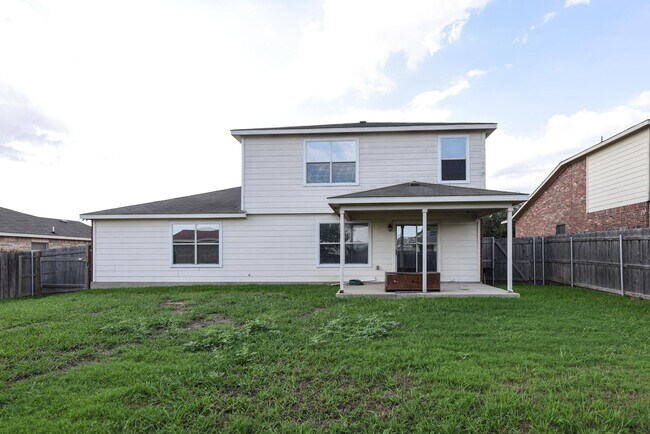 Building Photo - Elegant 4BR/3BA Home with Fireplace, Bonus Room and Open Layout!