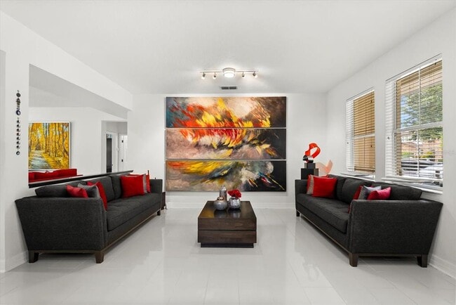 Building Photo - 10148 Malpas Point