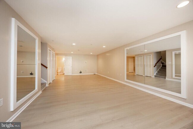 Building Photo - 730 Whitetail Cir