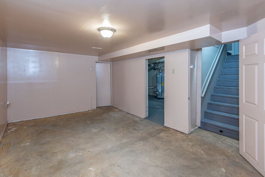 Building Photo - 6605 Kahns Ave