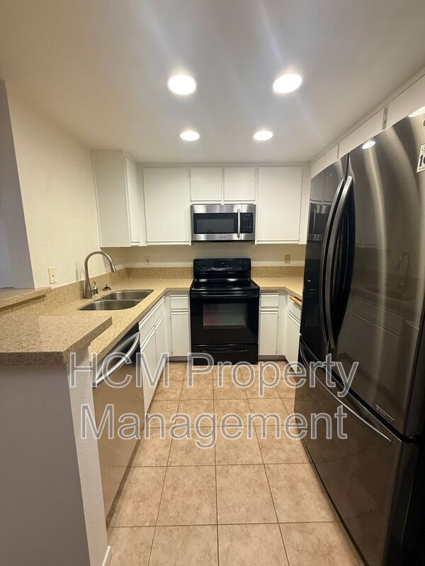 Building Photo - 113 Alberti Aisle