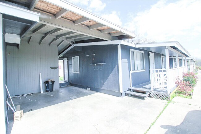 Primary Photo - 123 Stavena Rd