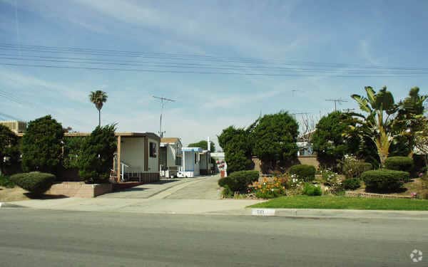 Primary Photo - Elms Mobile Homes