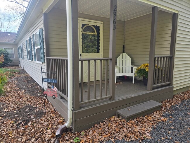 Building Photo - 296 Hockhockson