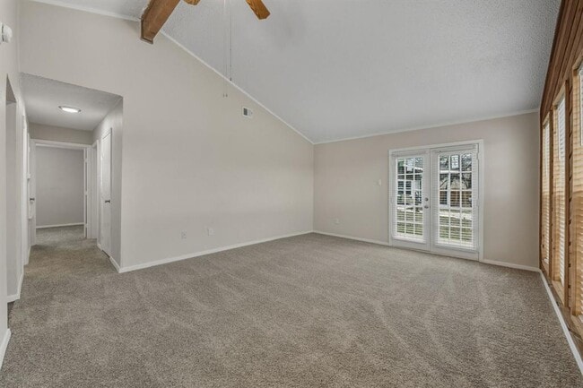 Building Photo - 1914 Valley Hill Cir