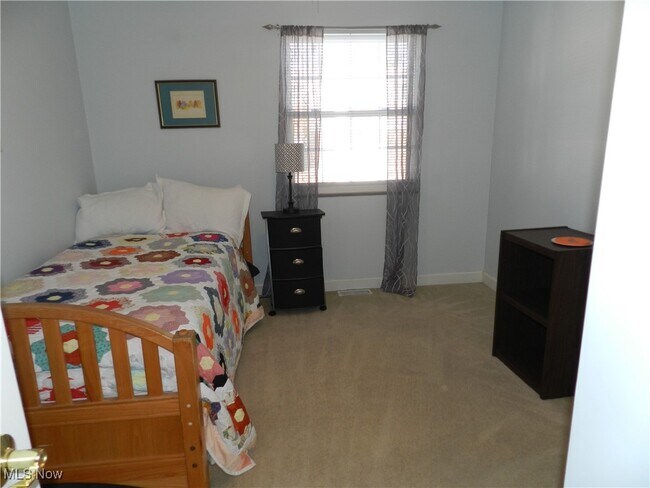 Building Photo - 2885 Pease Dr