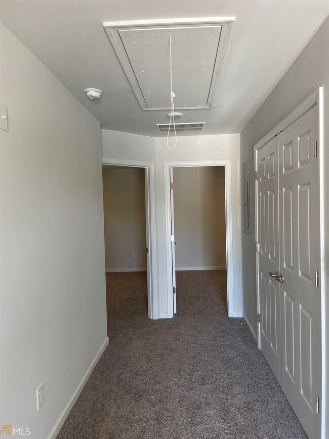 Building Photo - 5137 Shirley Ct