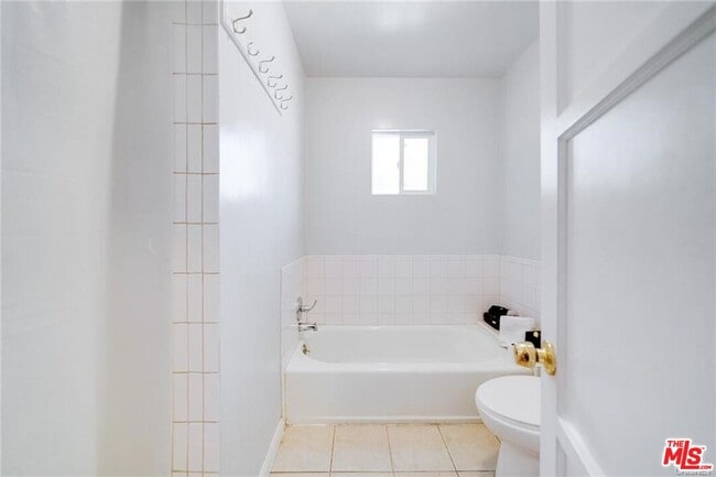 Building Photo - 16154 Gilmore St