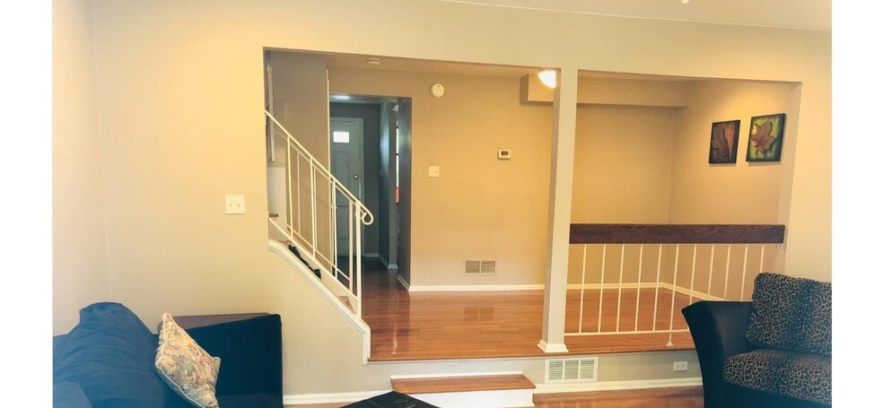 Building Photo - 14 Duchess Ct
