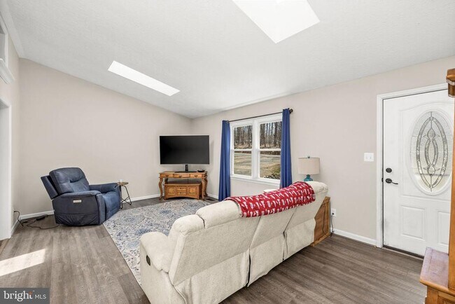 Building Photo - 13410 Wilderness Park Dr