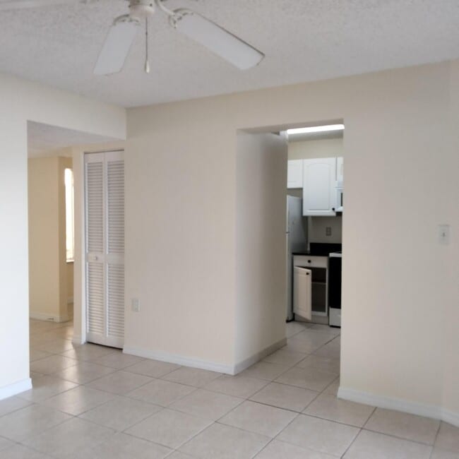 Building Photo - 13112 Glenmoor Dr