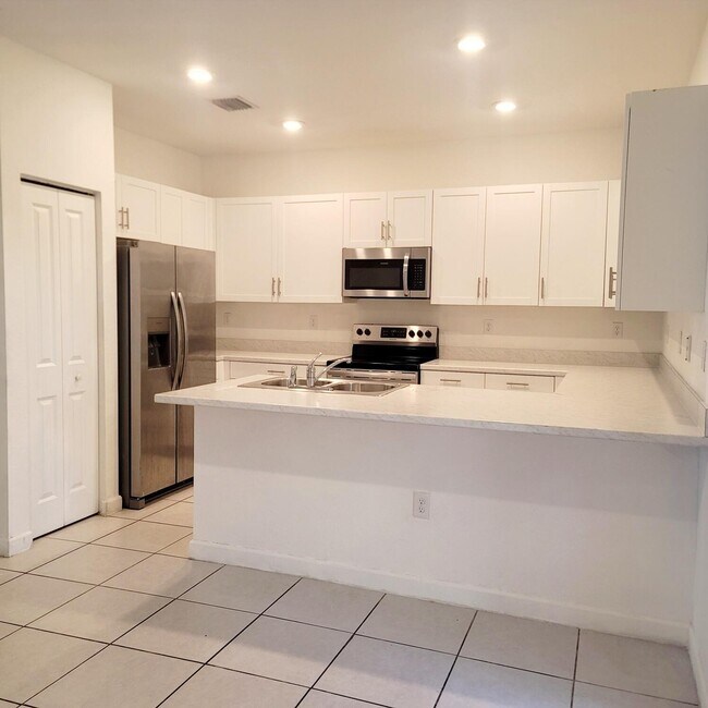 Building Photo - 28708 SW 133rd Ct