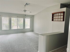 Building Photo - 480 Elm Crest Pl