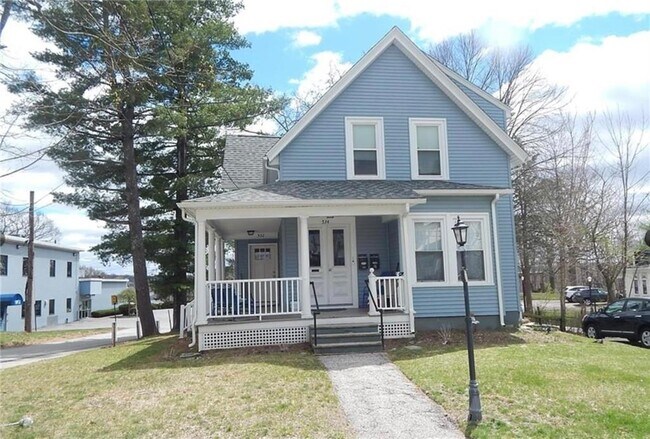 Building Photo - 532 Blackstone St