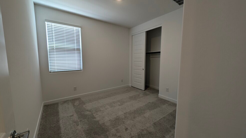 Building Photo - 3179 W Morning Vista Ln