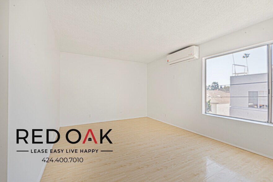 Building Photo - 2065 Rodney Dr
