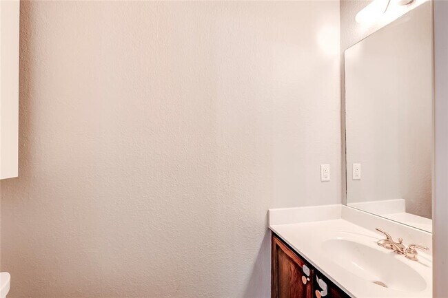 Building Photo - 4501 Whispering Valley Dr