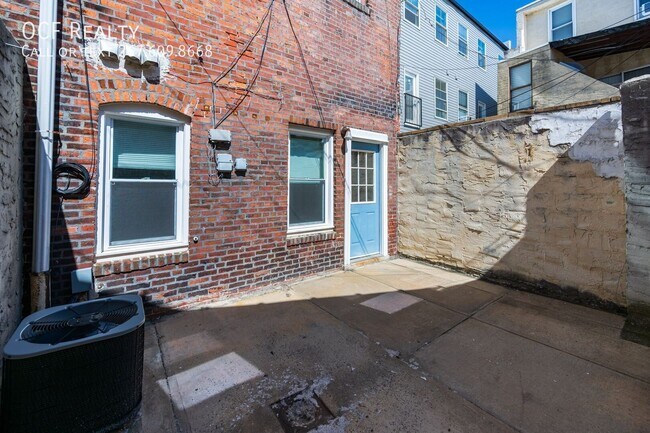 Building Photo - 1510 Fairmount Ave