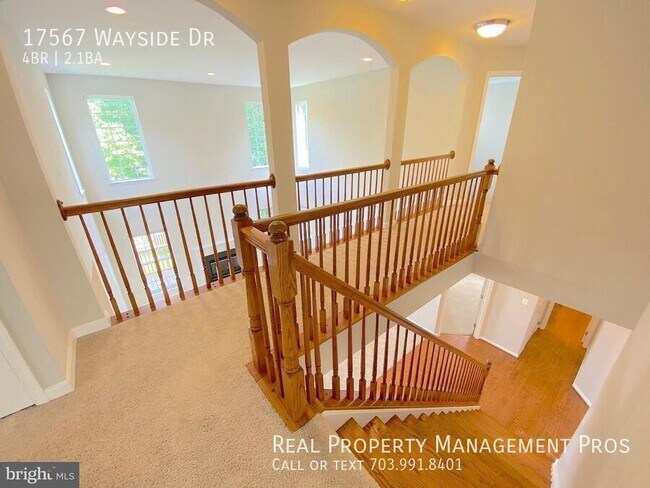 Building Photo - 17567 Wayside Dr