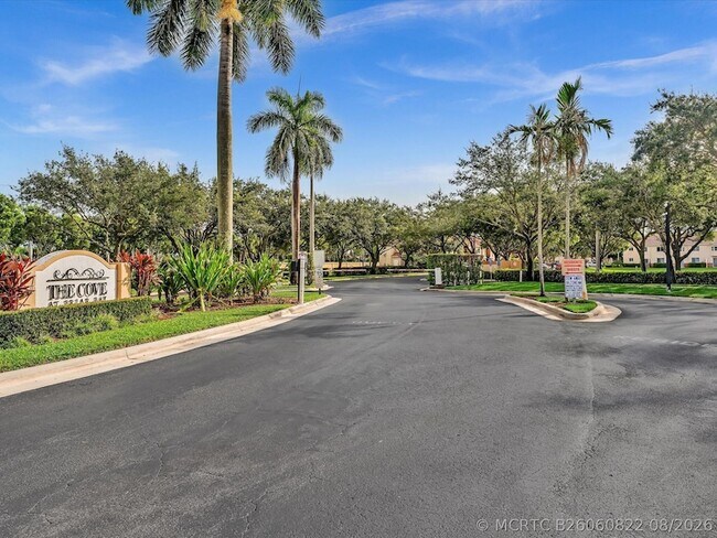 Building Photo - 3504 Briar Bay Blvd