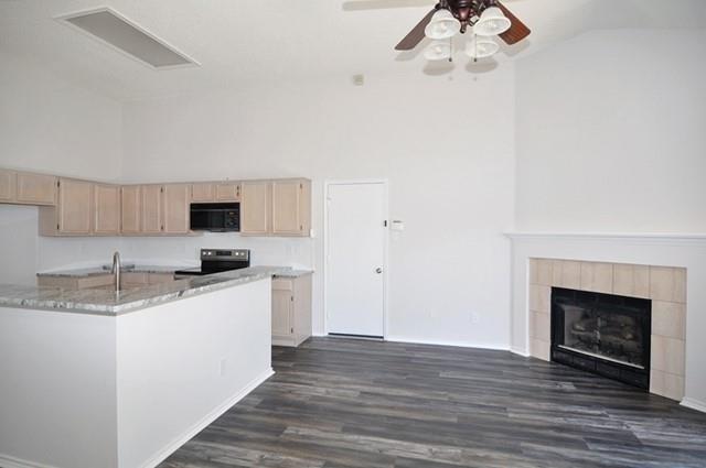 Building Photo - 10112 Burgundy Dr
