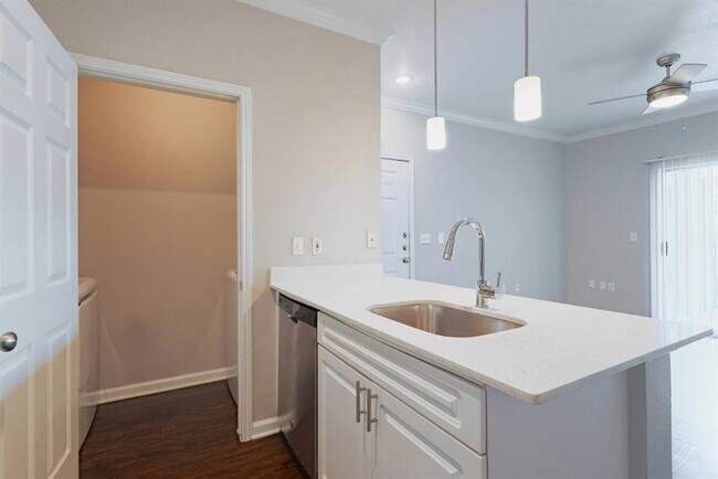 Building Photo - 10505 S I-35 Frontage Rd