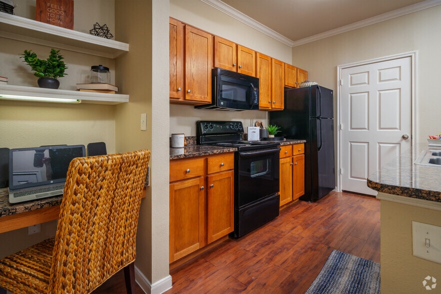 1BR, 1BA - 705SF Kitchen - Vista Ridge Apartment Homes