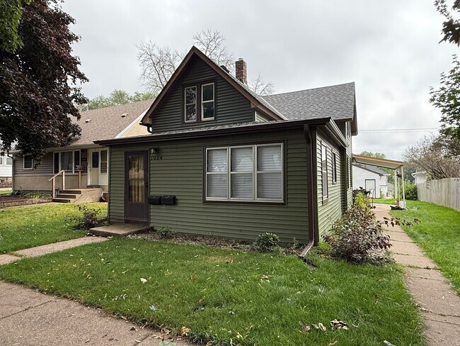 Primary Photo - 1024 Livingston Ave
