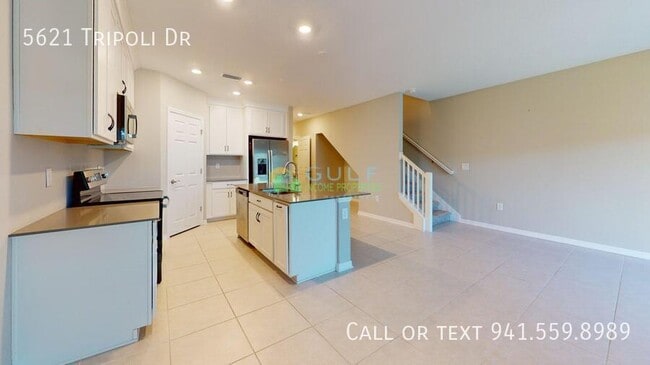 Building Photo - 5621 Tripoli Dr