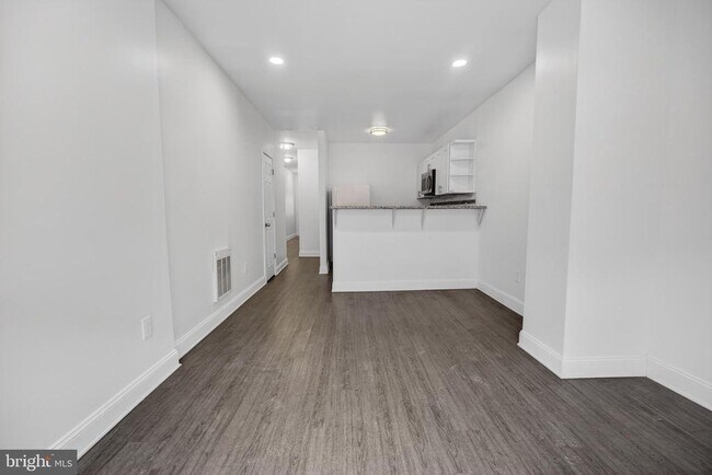 Building Photo - 3138 W Allegheny Ave