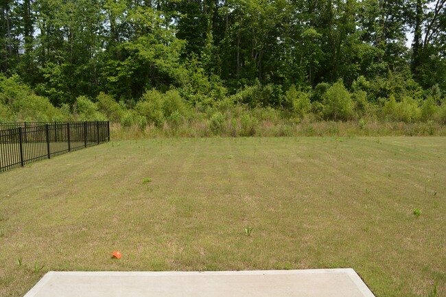 Building Photo - 840 Bellewood Gardens Dr