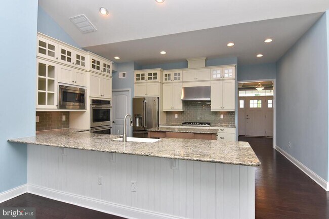 Building Photo - 16058 Rockport Dr