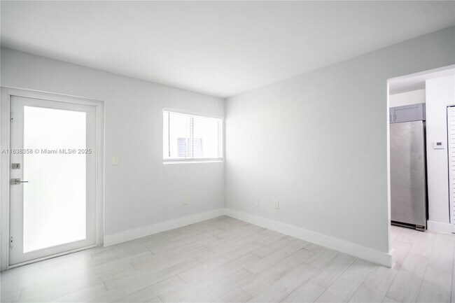 Building Photo - 465 NE 59th St