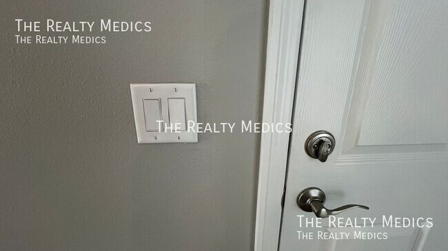 Building Photo - 276 Santo Domingo Ave SW