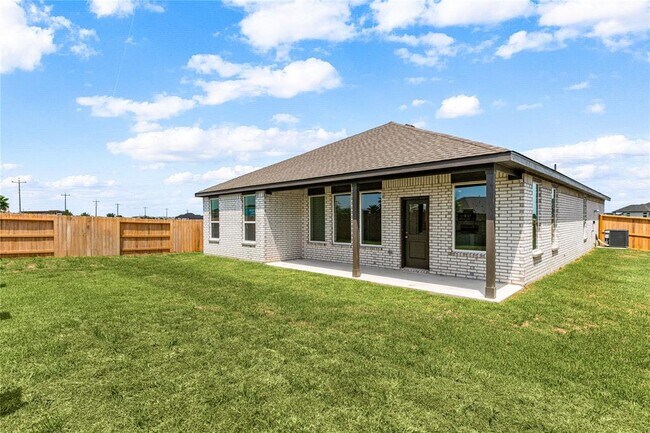 Building Photo - 13505 Harbor Pt Dr