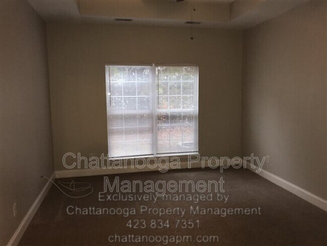 Building Photo - 2704 Stone Trace Dr