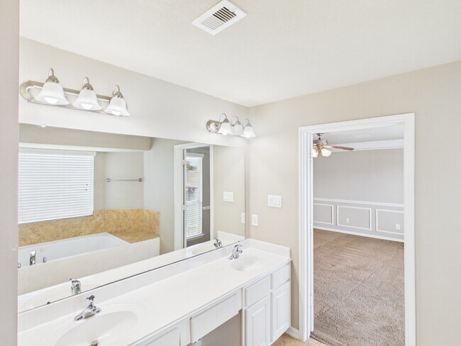 Building Photo - 17143 Deaton Mill Dr