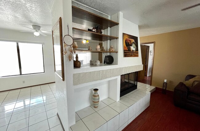 Building Photo - Furnished short term pool home - Available...