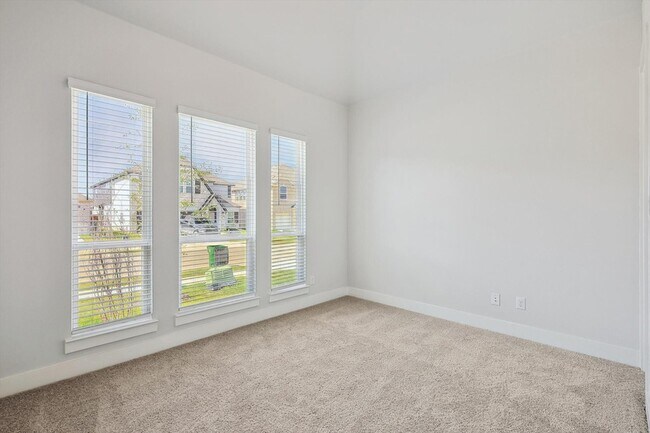 Building Photo - 6249 White Creek Drive