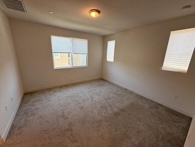 Building Photo - 85 Savannah Ln