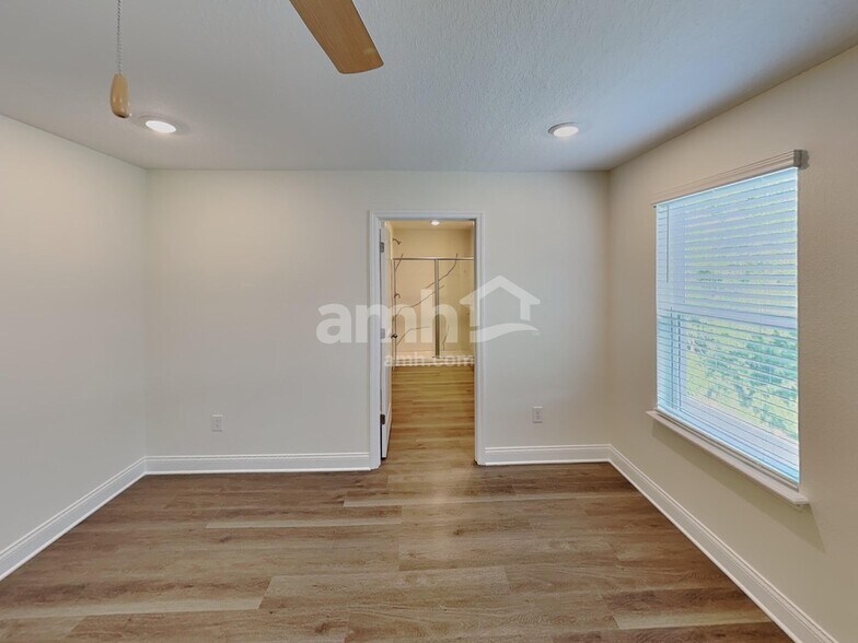 Building Photo - 952 Grafton Ridge Dr