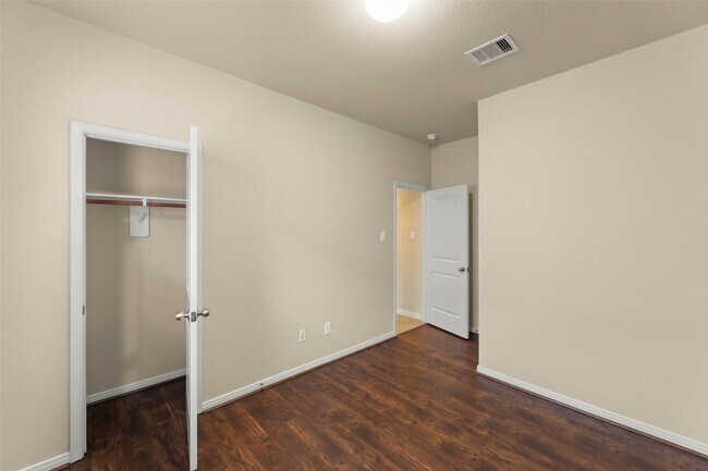 Building Photo - 6019 Schooner Cove