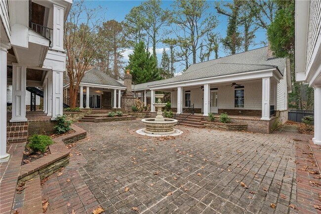 Building Photo - 13039 Freemanville Rd