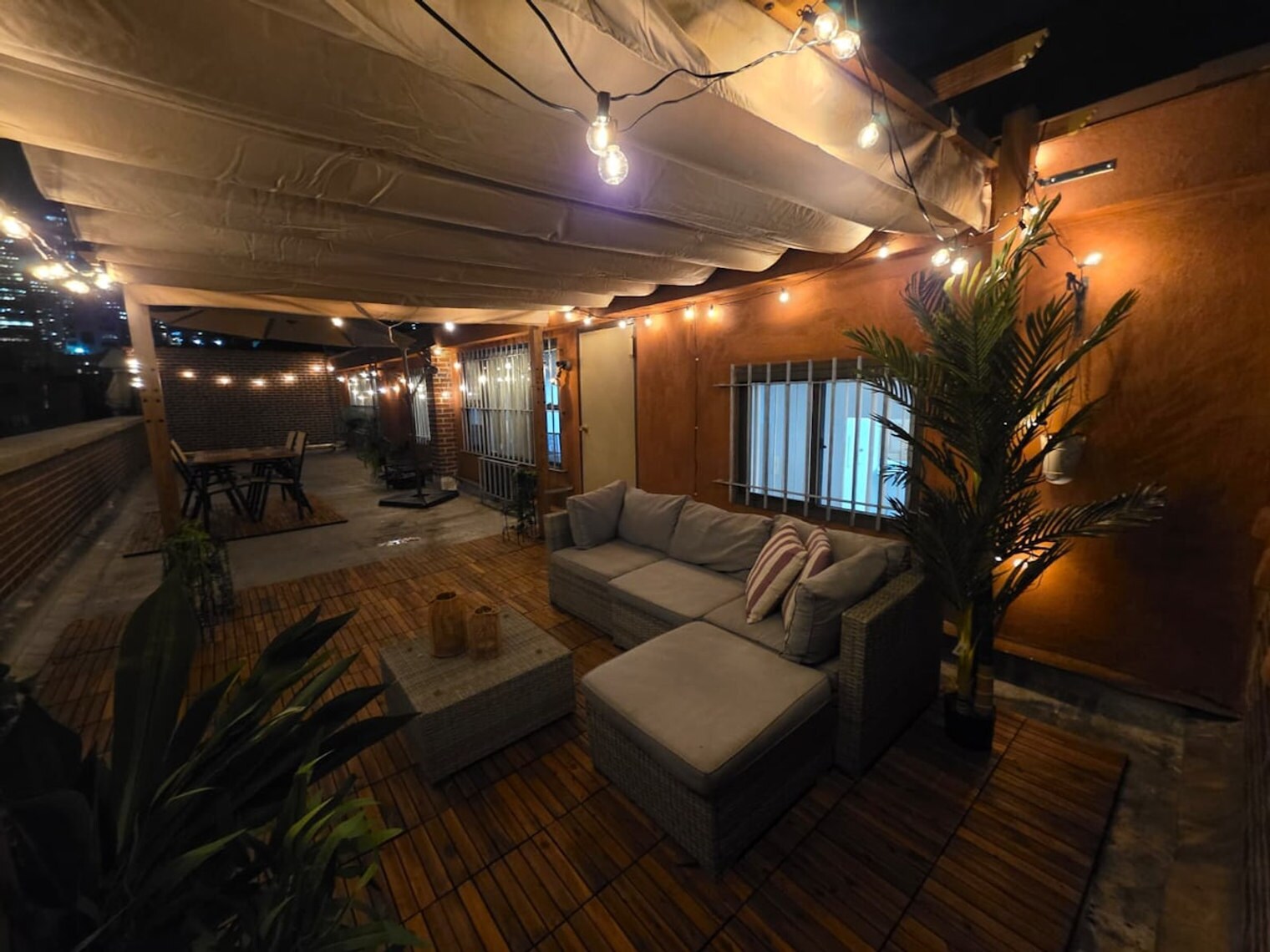 Building Photo - 458 W 52nd St