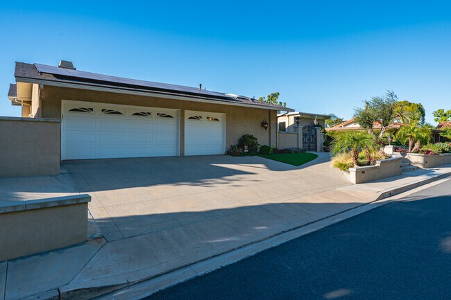 Building Photo - 11141 Limetree Dr