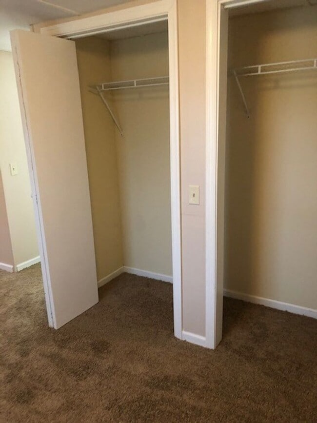 Building Photo - 2 bedroom,  2 bath Modular: Available May 2026!