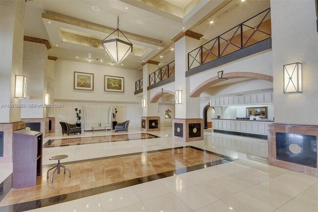 Building Photo - 555 NE 15th St