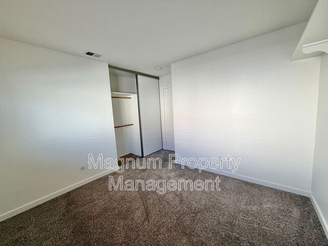 Building Photo - 44836 Marge Pl